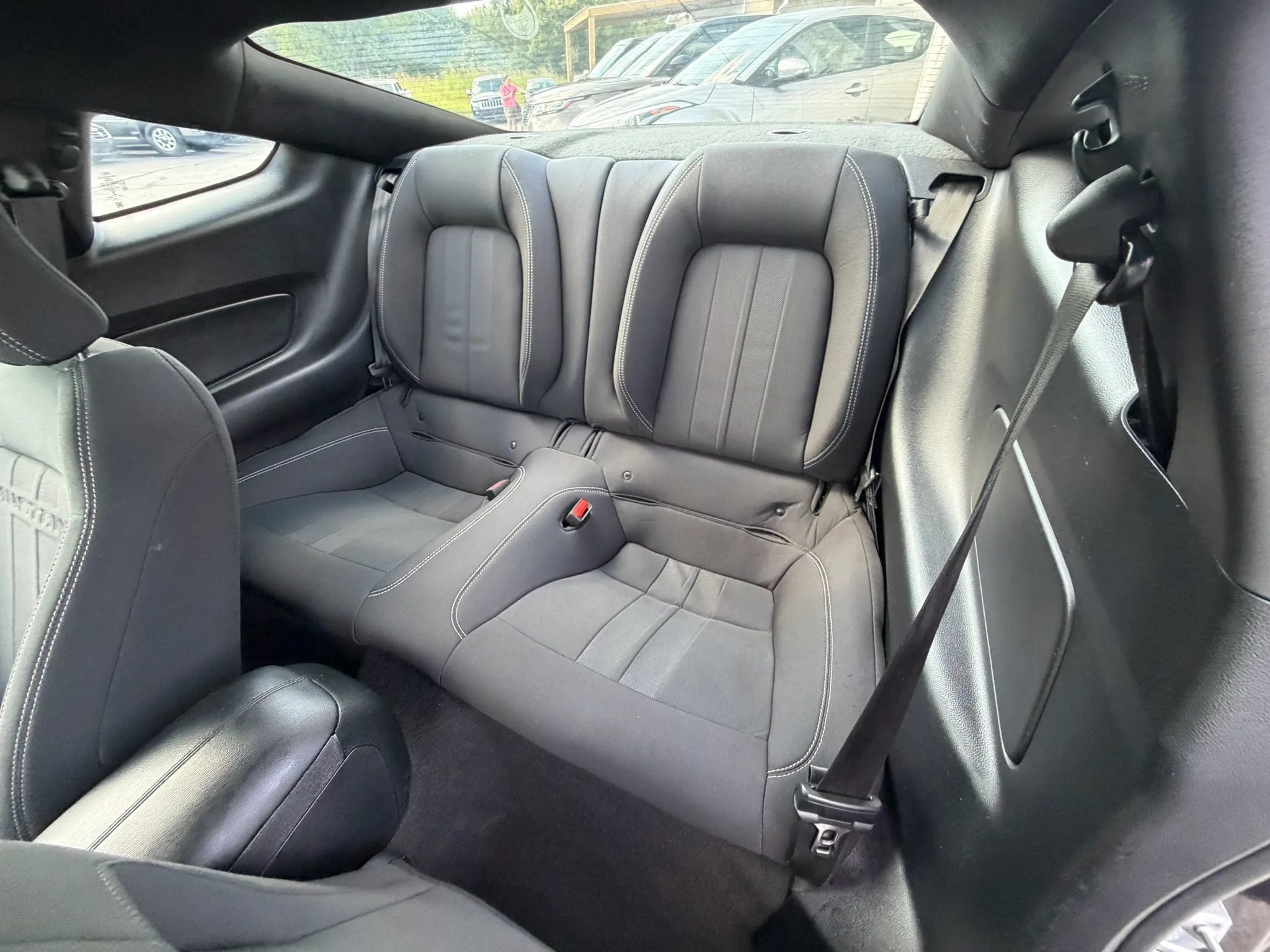 Used 2022 Ford Mustang Coupe w/ Black Accent Package RWD image 17
