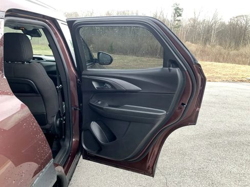 Used 2023 Chevrolet TrailBlazer LT image 33