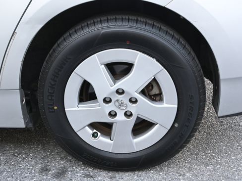 Used 2010 Toyota Prius One image 27