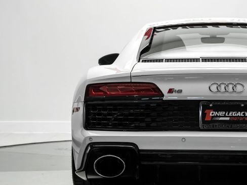Used 2021 Audi R8 V10 RWD image 40