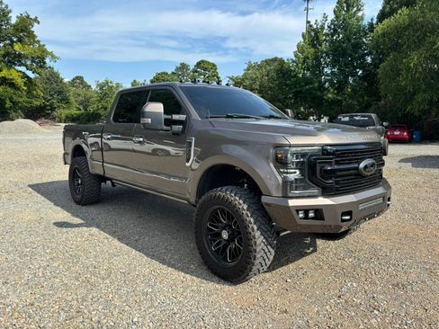 Used 2019 Ford F250 Limited w/ FX4 Off-Road Package AWD/4WD image 6