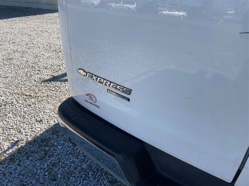 Used 2014 Chevrolet Express 2500 2500 Cargo image 31