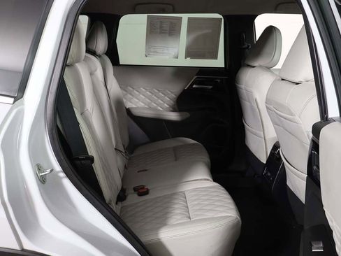 Used 2022 Mitsubishi Outlander SEL image 32