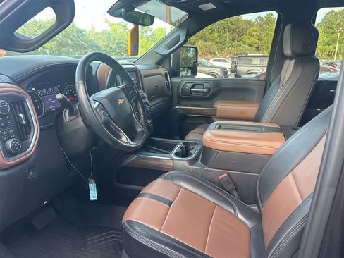 Used 2020 Chevrolet Silverado 2500 High Country w/ Z71 Off-Road Package AWD/4WD image 5