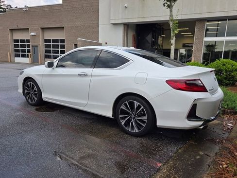 Used 2017 Honda Accord EX-L image 4