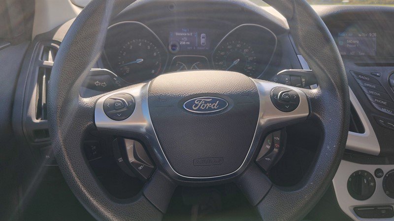Used 2013 Ford Focus SE w/ SE Winter Pkg FWD image 9