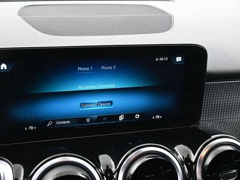 Used 2023 Mercedes-Benz GLB 250 4MATIC image 27