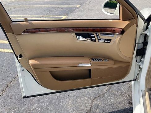 Used 2008 Mercedes-Benz S 550 image 4