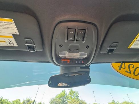 Used 2024 Buick Envista Avenir FWD image 36