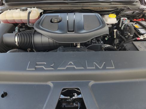 Used 2025 RAM 1500 Big Horn AWD/4WD image 33