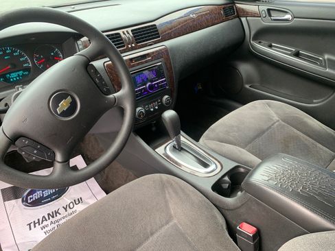 Used 2015 Chevrolet Impala LT w/ LT Sunroof Package FWD image 7