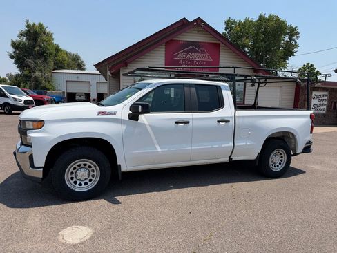 Used 2020 Chevrolet Silverado 1500 W/T w/ WT Value Package AWD/4WD image 2