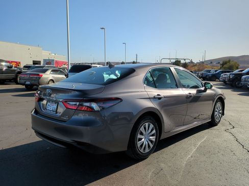 Used 2023 Toyota Camry LE image 3
