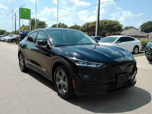 Used 2023 Ford Mustang Mach-E Select RWD image 4