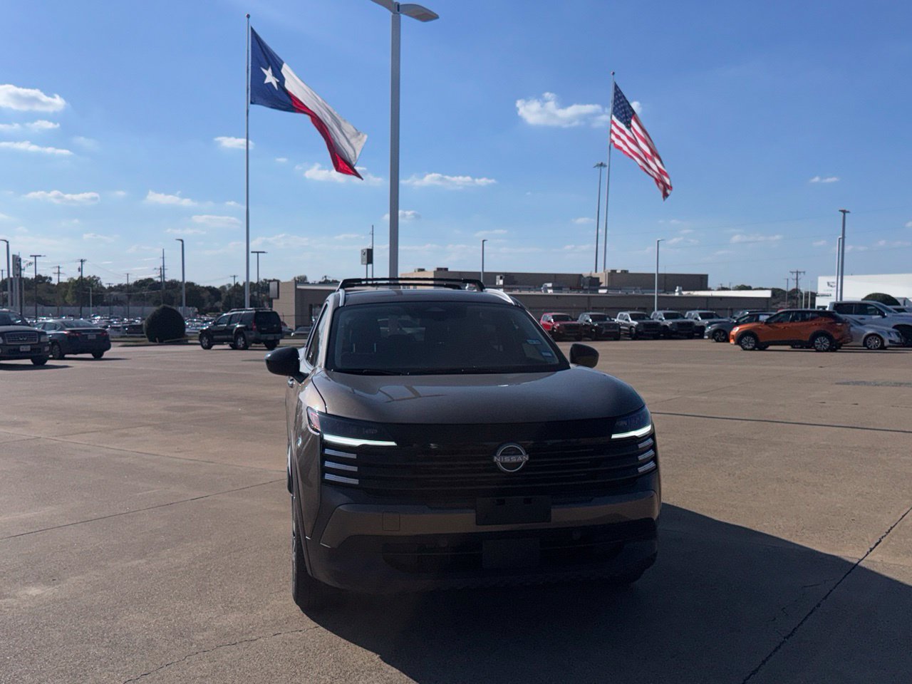 Used 2026 Nissan Kicks SV w/ Cold Weather Package FWD image 4