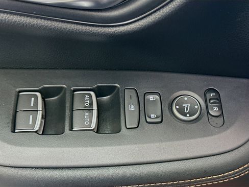 Used 2023 Honda HR-V Sport image 15