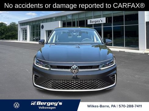 Certified 2025 Volkswagen Jetta SEL FWD image 2