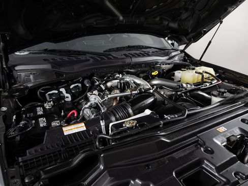 Used 2022 Ford F250 Platinum w/ Tremor Off-Road Package image 41