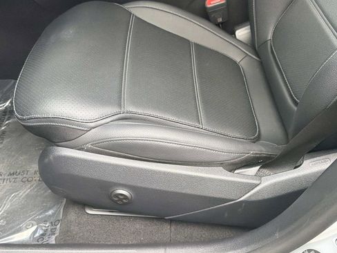 Certified 2025 Mercedes-Benz GLC 300 4MATIC image 17