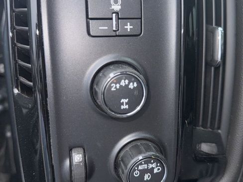 Used 2018 Chevrolet Silverado 2500 LTZ w/ Duramax Plus Package AWD/4WD image 4