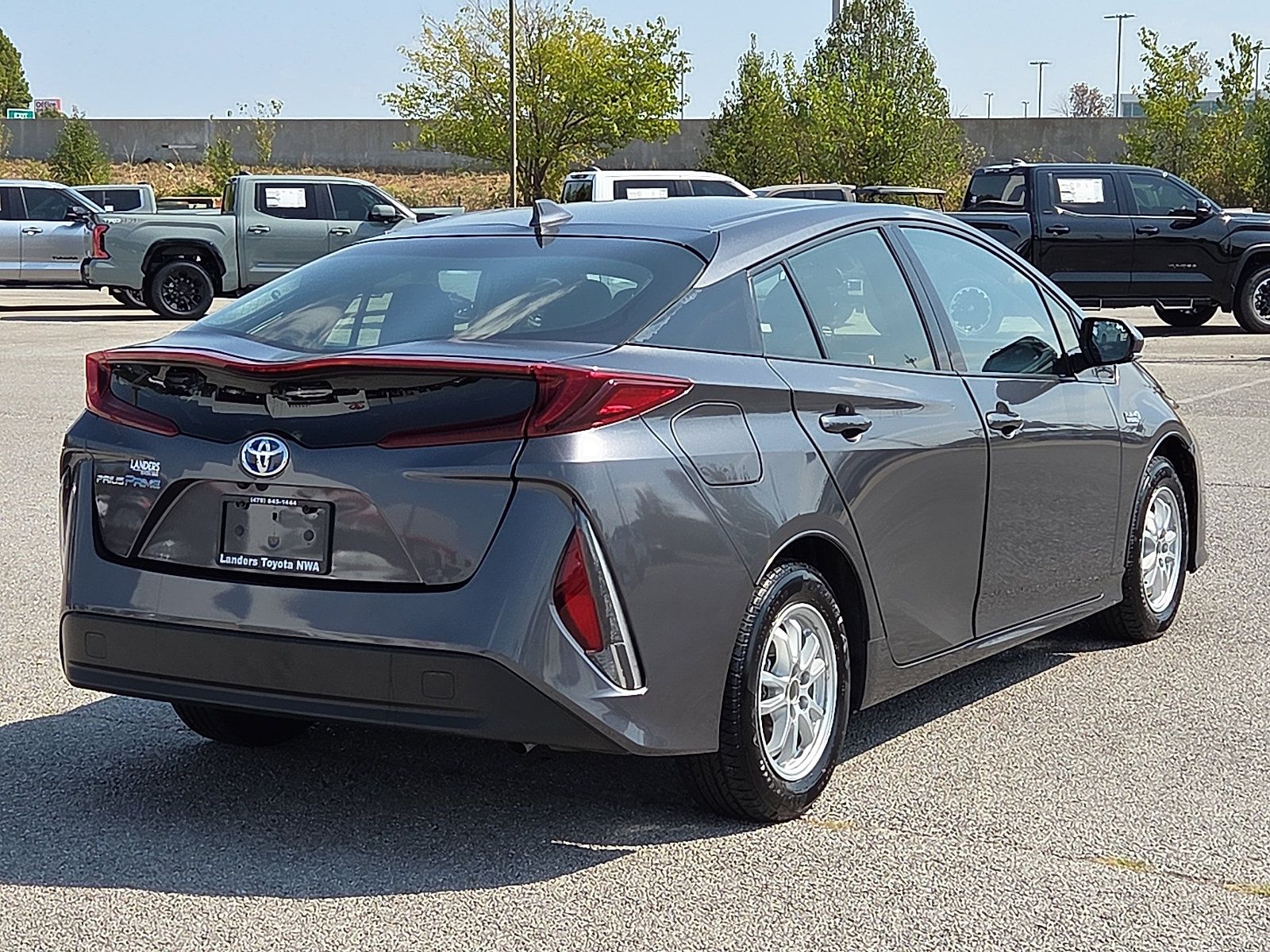 Used 2018 Toyota Prius Prime Plus FWD image 5