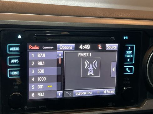 Used 2019 Toyota Tacoma TRD Sport w/ Technology Package AWD/4WD image 16