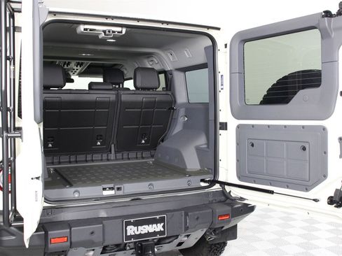 New 2025 INEOS Grenadier Fieldmaster Edition image 21