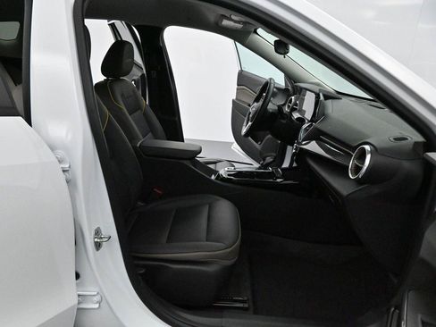 Used 2025 Chevrolet Trax ACTIV w/ Driver Confidence Package FWD image 28