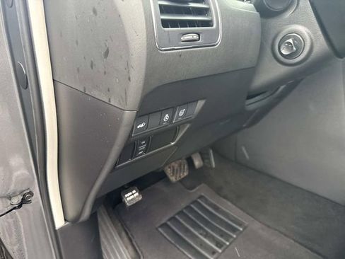 Used 2024 Nissan Armada SL w/ Captain's Chairs Package AWD/4WD image 24