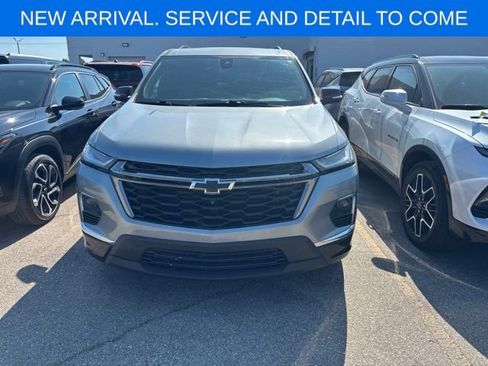 Used 2023 Chevrolet Traverse Premier w/ Redline Edition FWD image 3