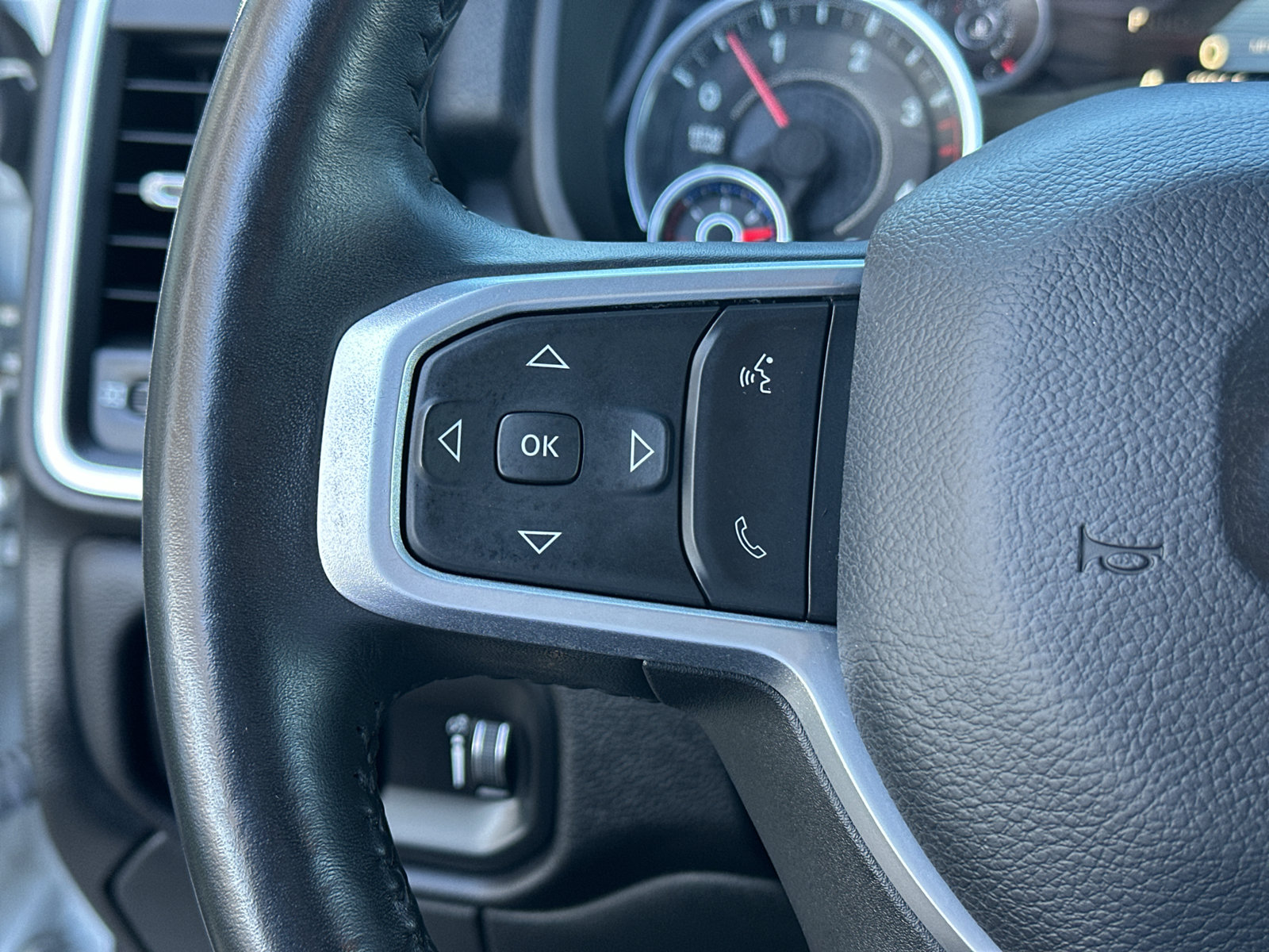 Used 2024 RAM 2500 Big Horn w/ Off Road Package AWD/4WD image 18