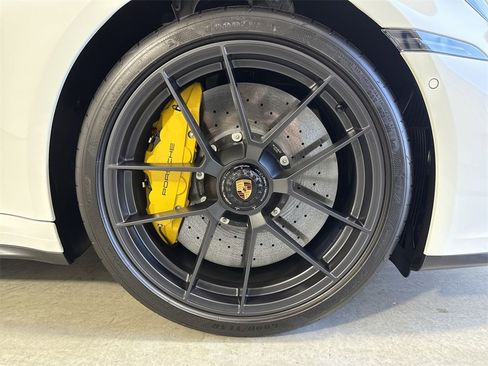 Certified 2025 Porsche 911 Targa 4 GTS image 15
