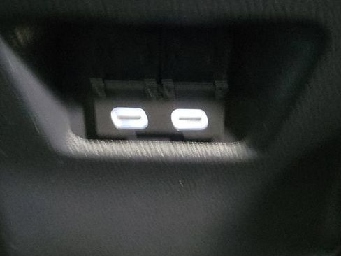 Used 2025 Toyota RAV4 XLE FWD image 26