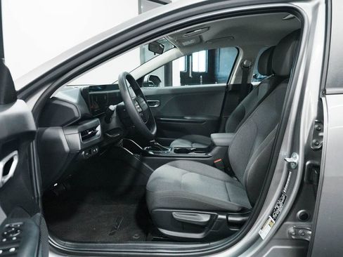 Used 2025 Kia K4 LXS image 26