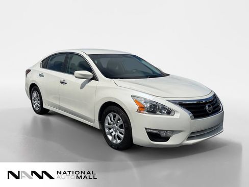 Used 2014 Nissan Altima 2.5 S FWD image 7
