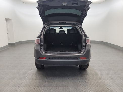 Used 2017 Jeep Compass Latitude w/ Popular Equipment Group AWD/4WD image 29