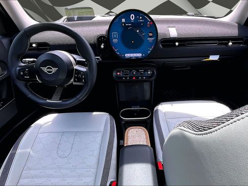 Used 2025 MINI Cooper S FWD image 15