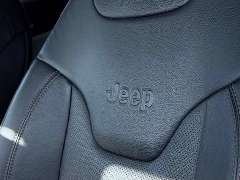 Certified 2022 Jeep Compass Limited AWD/4WD image 17