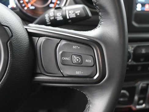 Used 2022 Jeep Wrangler Sport S image 2
