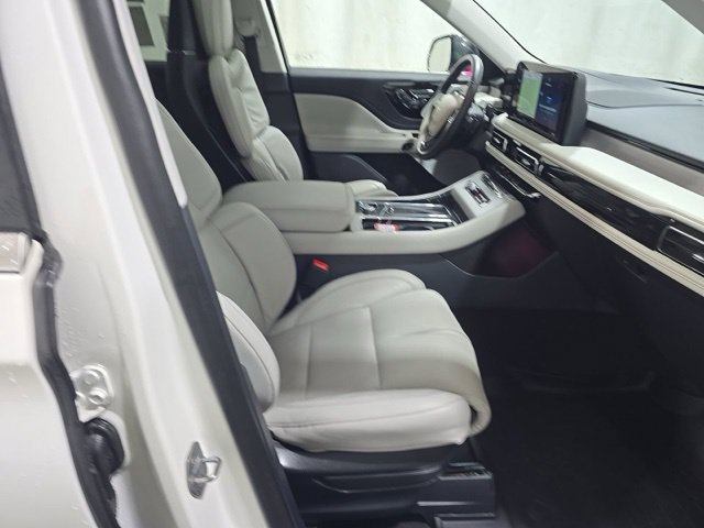 Used 2025 Lincoln Aviator Reserve w/ Equipment Group 201A AWD/4WD image 8