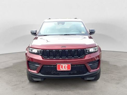 New 2025 Jeep Grand Cherokee Altitude w/ Trailer Tow Package image 9