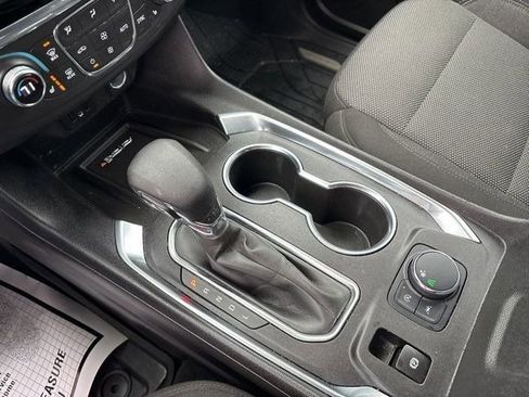 Used 2023 Chevrolet Traverse LT image 28