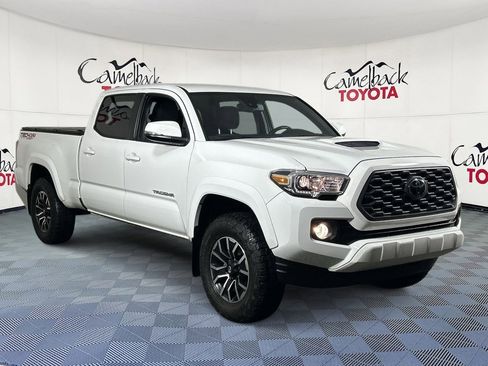 Used 2022 Toyota Tacoma TRD Sport image 3