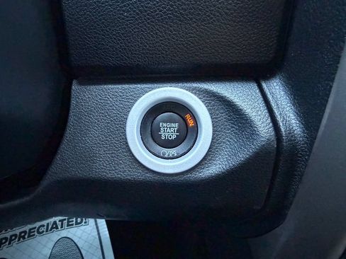 Used 2017 RAM 1500 Laramie w/ Convenience Group AWD/4WD image 28