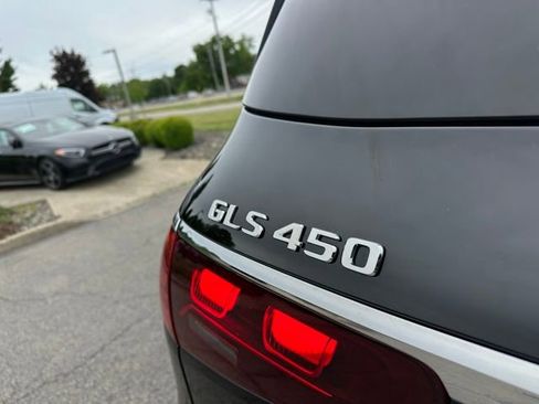 Used 2026 Mercedes-Benz GLS 450 4MATIC image 9