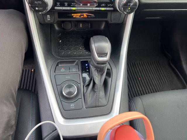 Used 2022 Toyota RAV4 SE AWD/4WD image 5