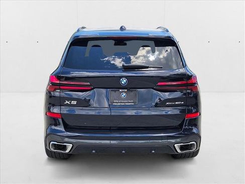 Used 2026 BMW X5 xDrive50e w/ M Sport Package image 6
