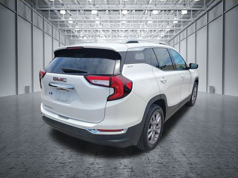 Used 2023 GMC Terrain SLT w/ LPO, Floor Liner Package FWD image 15