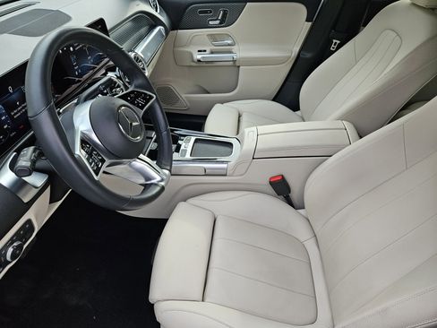 Certified 2025 Mercedes-Benz GLB 250 image 13