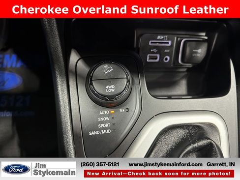 Used 2016 Jeep Cherokee Overland AWD/4WD image 26